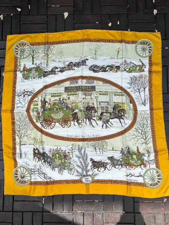 Hermes Accessories - Hermes scarf Carre 90 Yellows Silk100% Authentic Ledoux